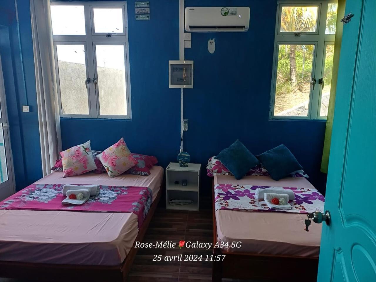 Chez Tonio Magic Ocean View Villa Port South East Kültér fotó